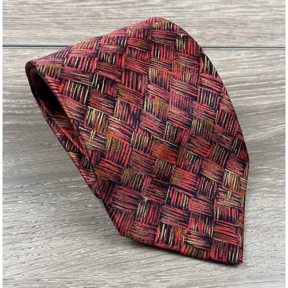 Brioni Men's 100% Silk Geometric Pattern‎ Necktie Red 3.75"x60"